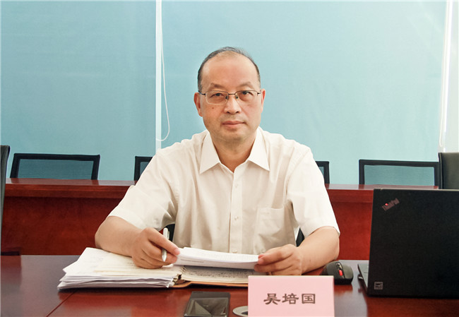 吴秘.jpg